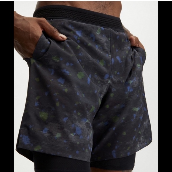 Fabletics fundamental speckled shorts - Picture 2 of 11